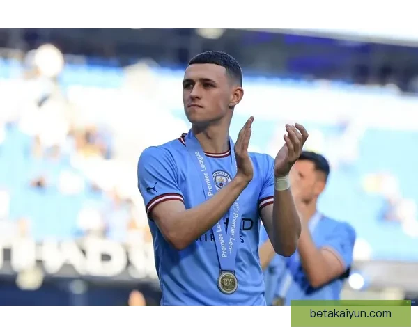 维尼修斯崭露头角，逐渐成为皇马边路的关键力量，状态回暖。